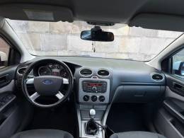FORD - FOCUS - 2012/2013 - Branca - R$ 46.900,00