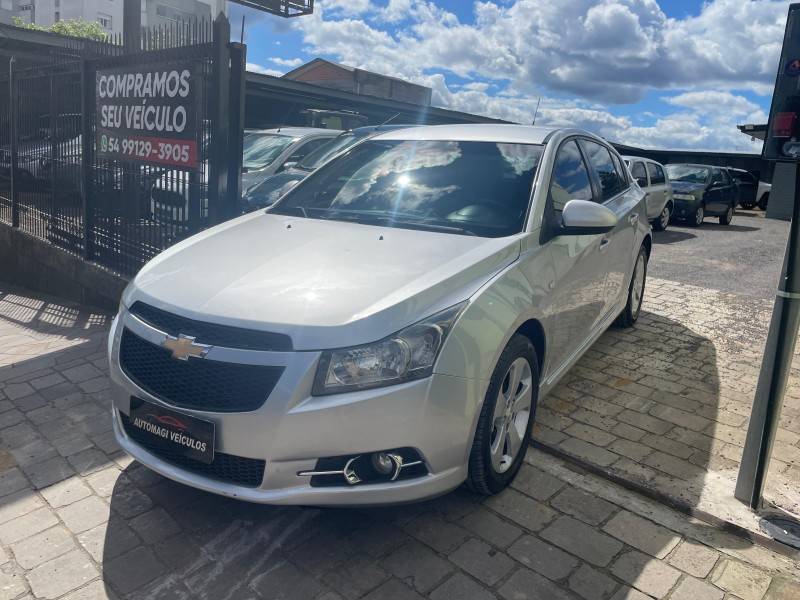 CHEVROLET - CRUZE - 2013/2014 - Prata - R$ 58.900,00