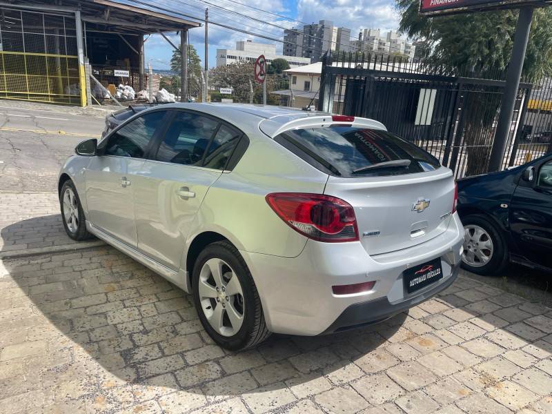 CHEVROLET - CRUZE - 2013/2014 - Prata - R$ 58.900,00