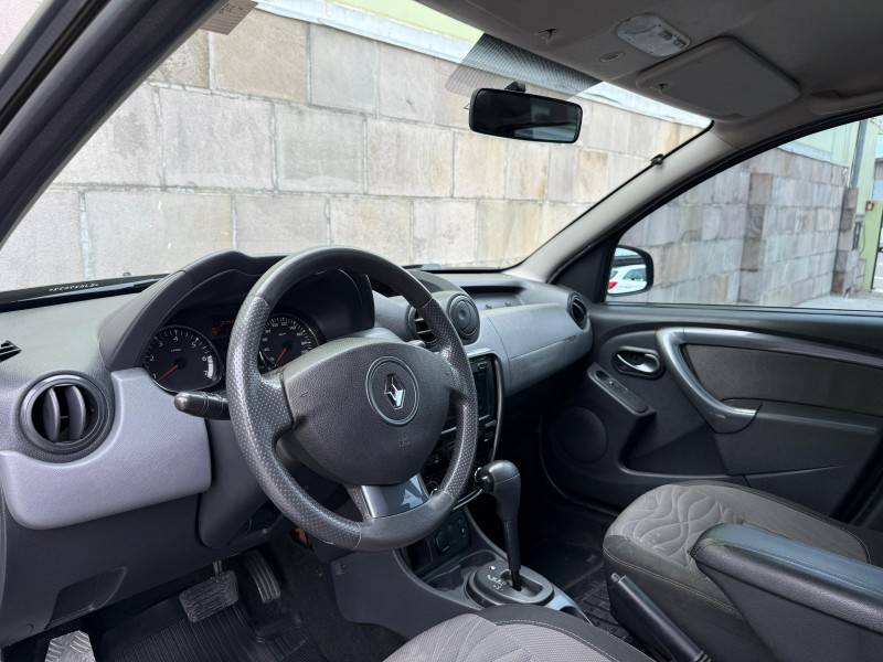 RENAULT - DUSTER - 2013/2014 - Verde - R$ 53.900,00