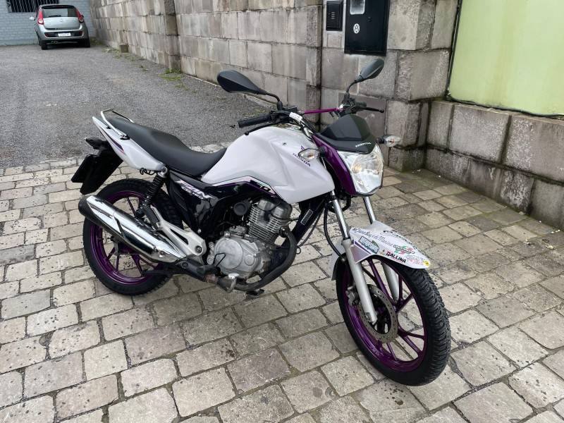 HONDA - CG 150 - 2014/2014 - Branca - R$ 15.900,00