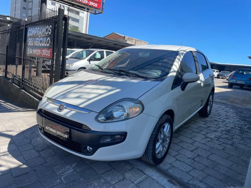 FIAT - PUNTO - 2014/2014 - Branca - R$ 41.900,00