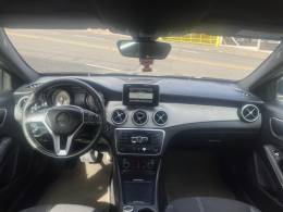 MERCEDES-BENZ - GLA 200 - 2015/2015 - Preta - R$ 104.900,00