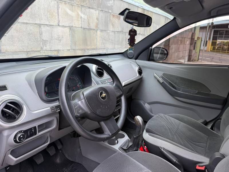 CHEVROLET - AGILE - 2011/2012 - Prata - R$ 37.900,00