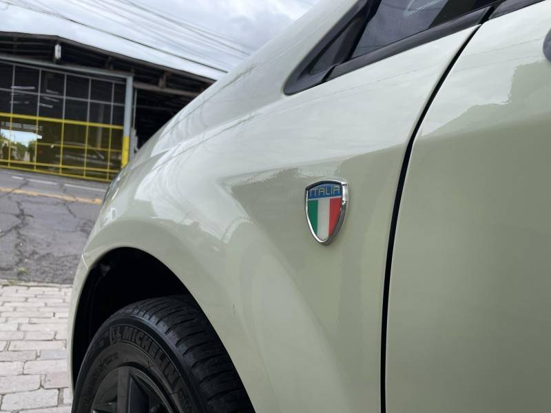 FIAT - PUNTO - 2015/2016 - Branca - R$ 42.500,00