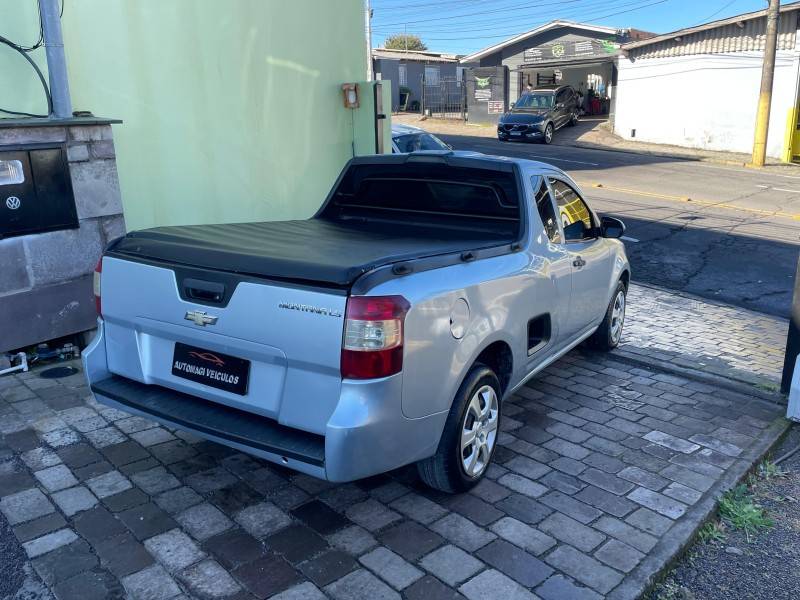 CHEVROLET - MONTANA - 2011/2012 - Prata - R$ 37.900,00