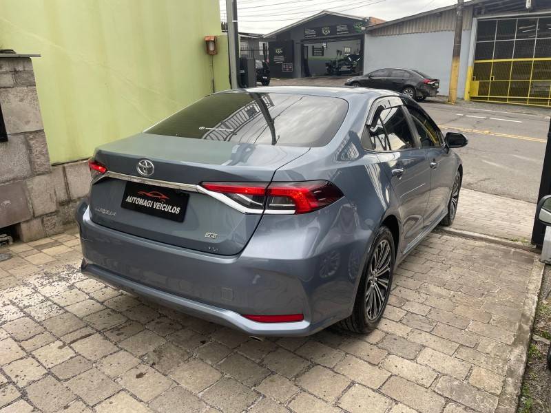TOYOTA - COROLLA - 2020/2020 - Cinza - R$ 117.900,00