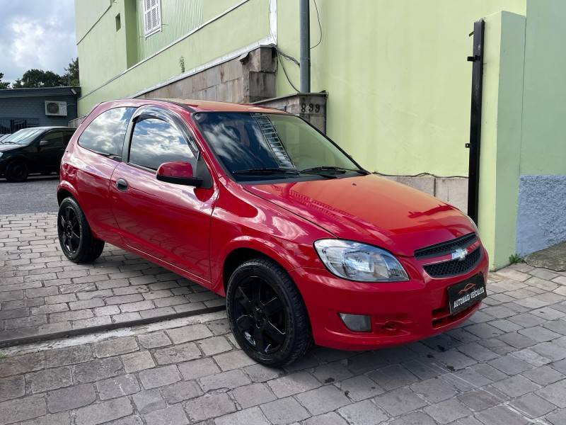 CHEVROLET - CELTA - 2012/2013 - Vermelha - R$ 22.900,00