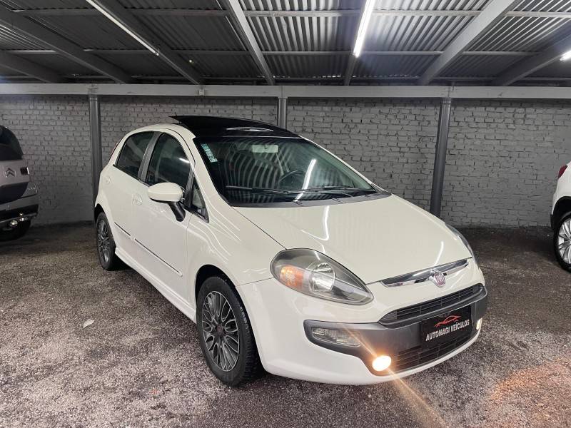 FIAT - PUNTO - 2013/2013 - Branca - R$ 49.999,00