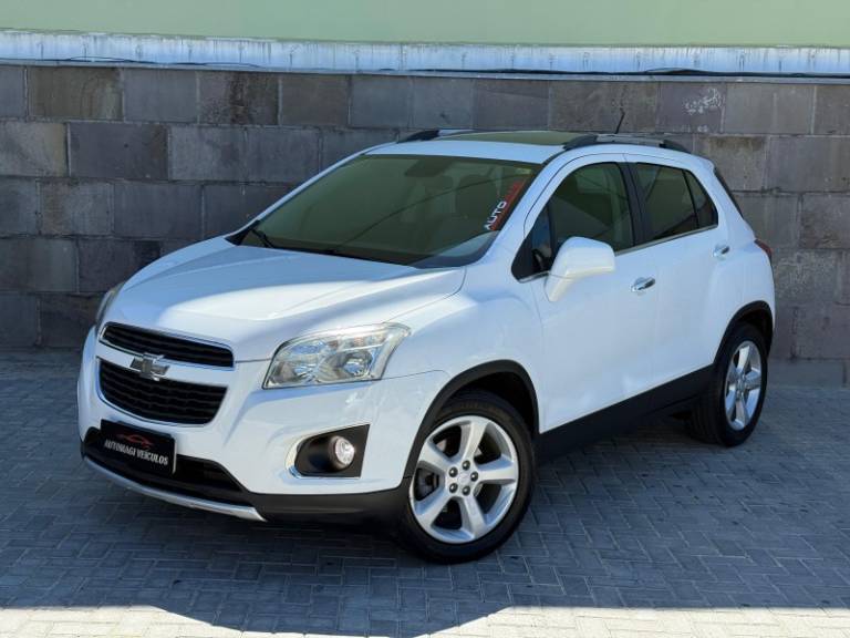 CHEVROLET - TRACKER - 2014/2015 - Branca - R$ 69.900,00