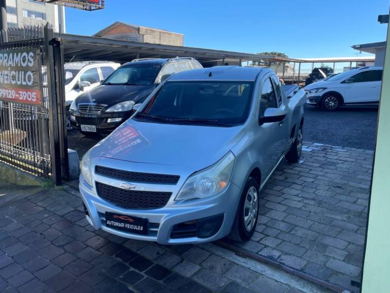 CHEVROLET - MONTANA - 2011/2012 - Prata - R$ 37.900,00