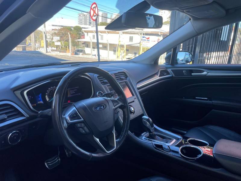 FORD - FUSION - 2013/2013 - Preta - R$ 78.900,00