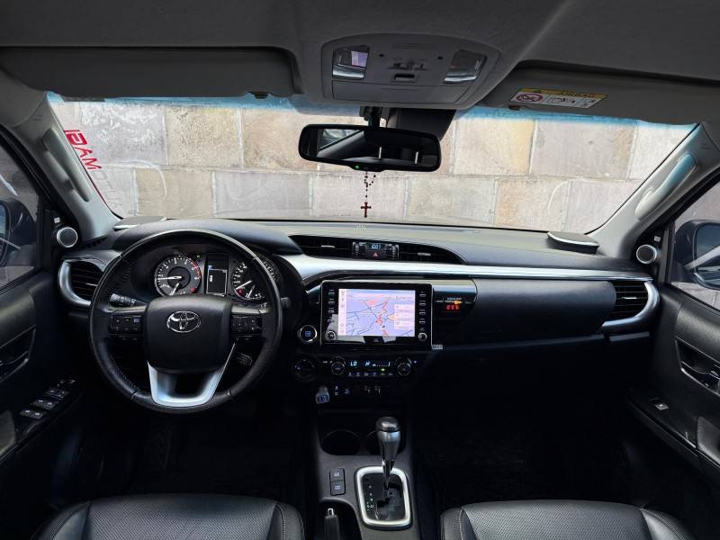 TOYOTA - HILUX - 2021/2021 - Cinza - R$ 245.900,00