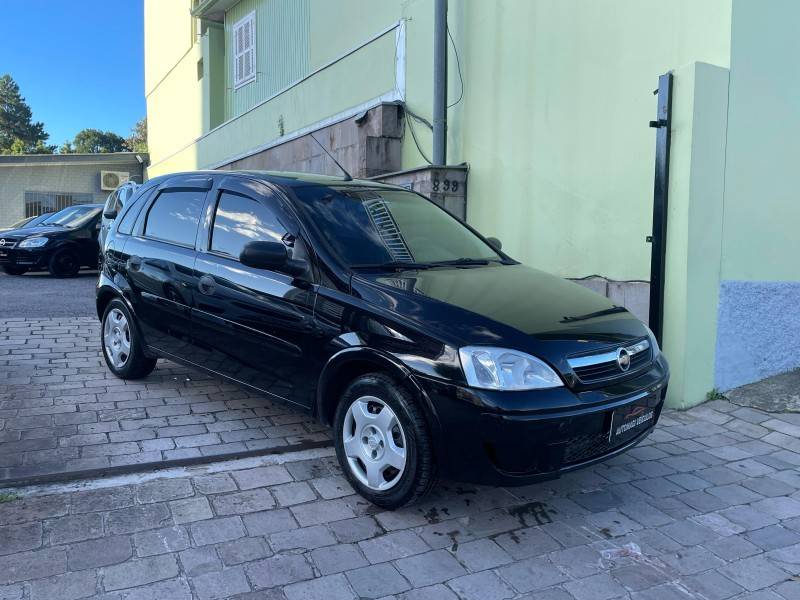 CHEVROLET - CORSA - 2011/2012 - Preta - R$ 32.900,00