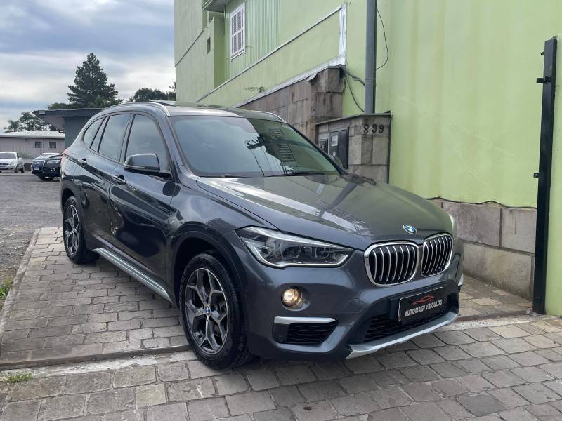 BMW - X1 - 2018/2019 - Cinza - R$ 149.900,00