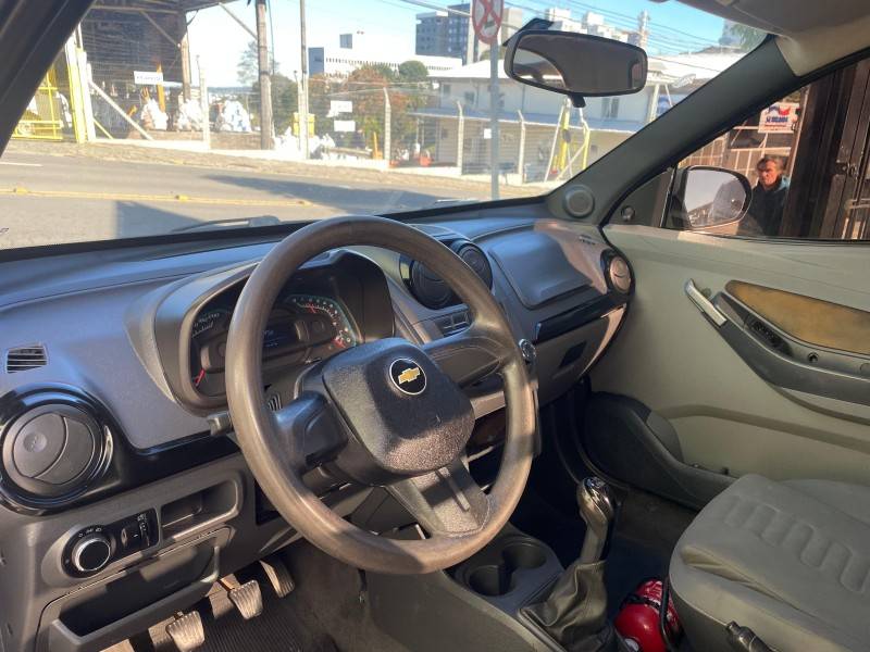 CHEVROLET - MONTANA - 2011/2012 - Prata - R$ 37.900,00