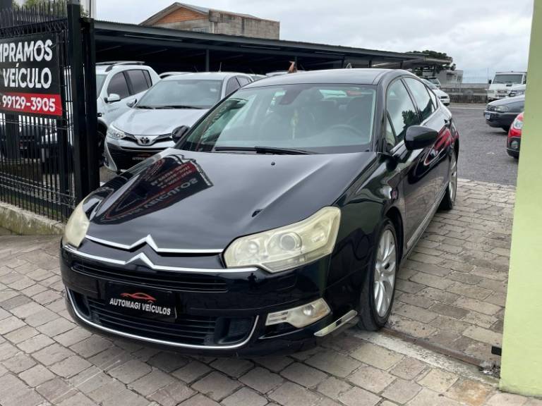 CITROËN - C5 - 2009/2010 - Preta - R$ 36.900,00