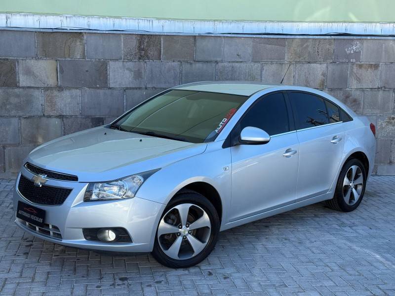 CHEVROLET - CRUZE - 2013/2013 - Prata - R$ 61.900,00