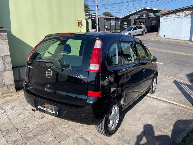 CHEVROLET - MERIVA - 2005/2006 - Preta - R$ 28.900,00