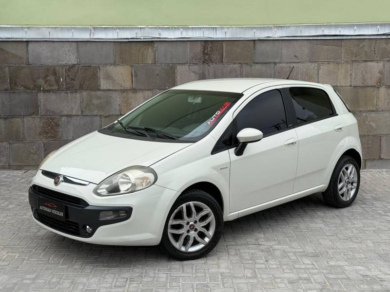 FIAT - PUNTO - 2014/2014 - Branca - R$ 41.900,00