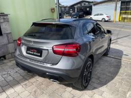 MERCEDES-BENZ - GLA 200 - 2019/2019 - Cinza - R$ 135.900,00