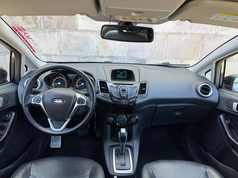 FORD - FIESTA - 2014/2015 - Preta - R$ 49.900,00