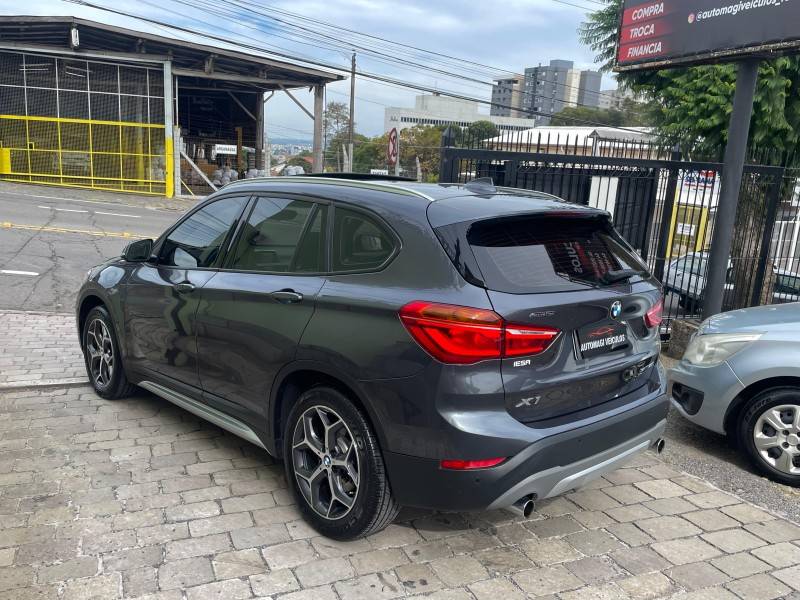 BMW - X1 - 2018/2019 - Cinza - R$ 149.900,00