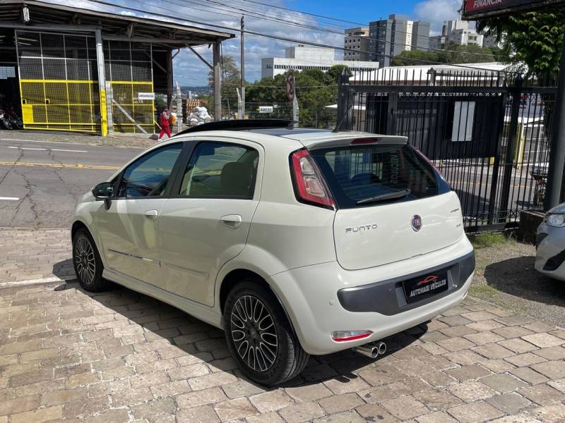 FIAT - PUNTO - 2013/2013 - Branca - R$ 49.900,00