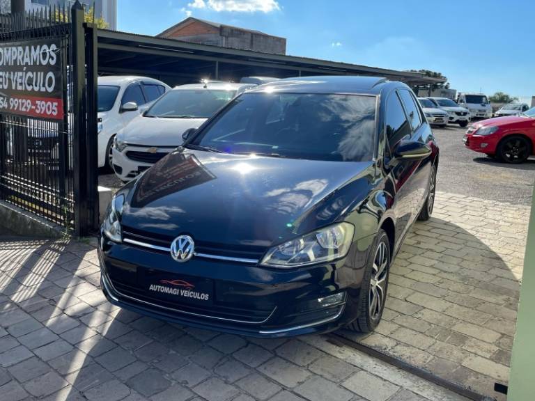 VOLKSWAGEN - GOLF - 2014/2015 - Preta - R$ 84.900,00