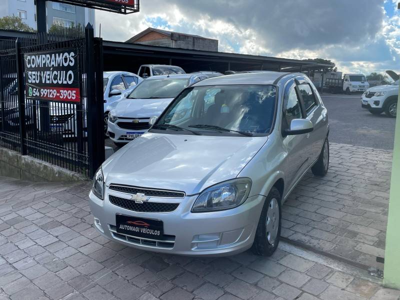 CHEVROLET - CELTA - 2015/2015 - Prata - R$ 34.900,00