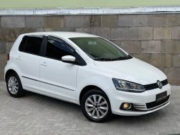 VOLKSWAGEN - FOX - 2014/2015 - Branca - R$ 46.900,00