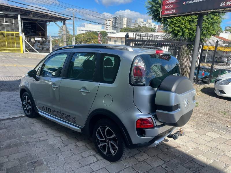 CITROËN - AIRCROSS - 2013/2013 - Prata - R$ 39.900,00