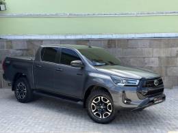 TOYOTA - HILUX - 2021/2021 - Cinza - R$ 245.900,00