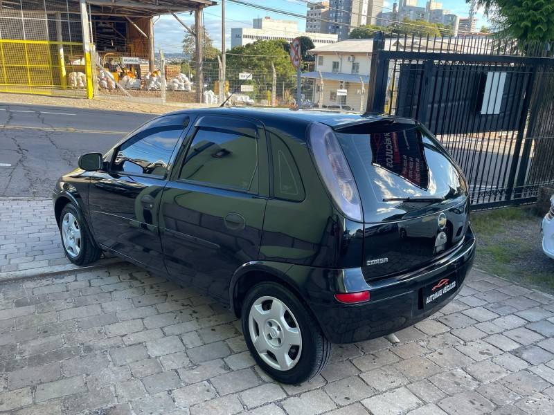 CHEVROLET - CORSA - 2011/2012 - Preta - R$ 32.900,00