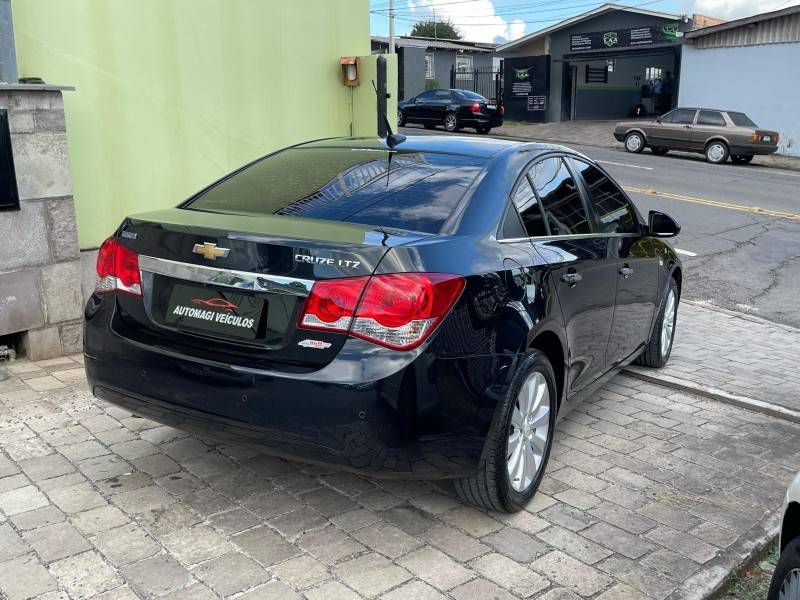 CHEVROLET - CRUZE - 2014/2014 - Preta - R$ 69.900,00