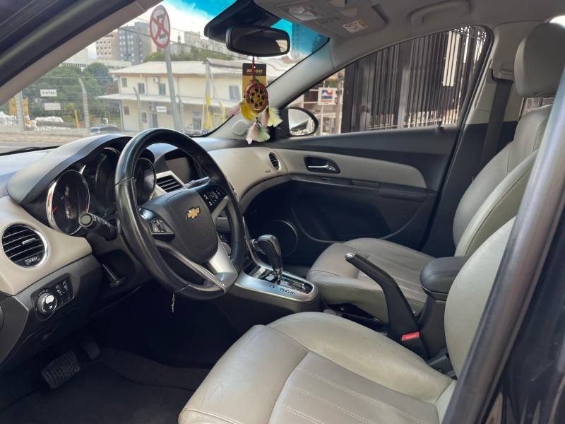 CHEVROLET - CRUZE - 2014/2014 - Preta - R$ 69.900,00