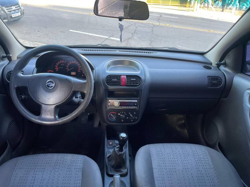 CHEVROLET - CORSA - 2011/2012 - Preta - R$ 32.900,00