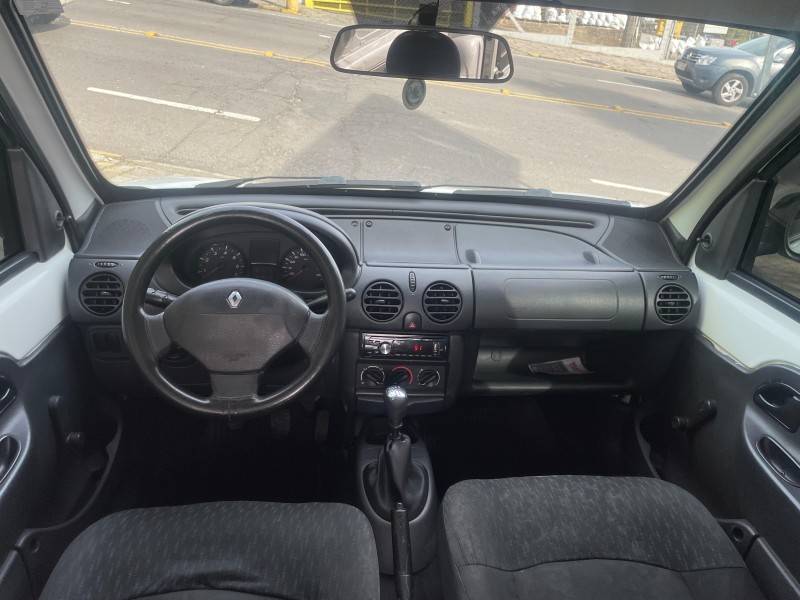 RENAULT - KANGOO - 2014/2015 - Branca - R$ 43.900,00