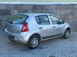 RENAULT - SANDERO - 2010/2011 - Prata - R$ 31.900,00