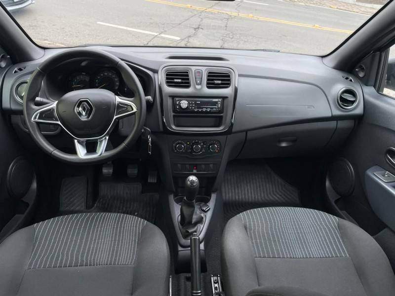 RENAULT - LOGAN - 2022/2022 - Prata - R$ 56.900,00