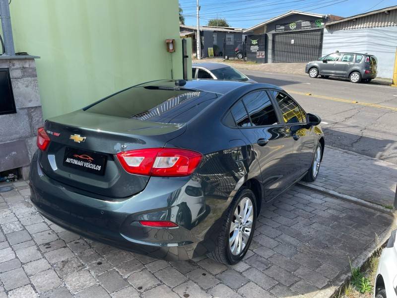 CHEVROLET - CRUZE - 2017/2017 - Azul - R$ 77.900,00