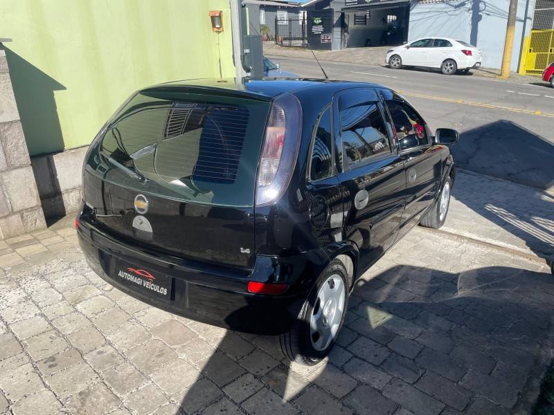 CHEVROLET - CORSA - 2012/2012 - Preta - R$ 32.900,00
