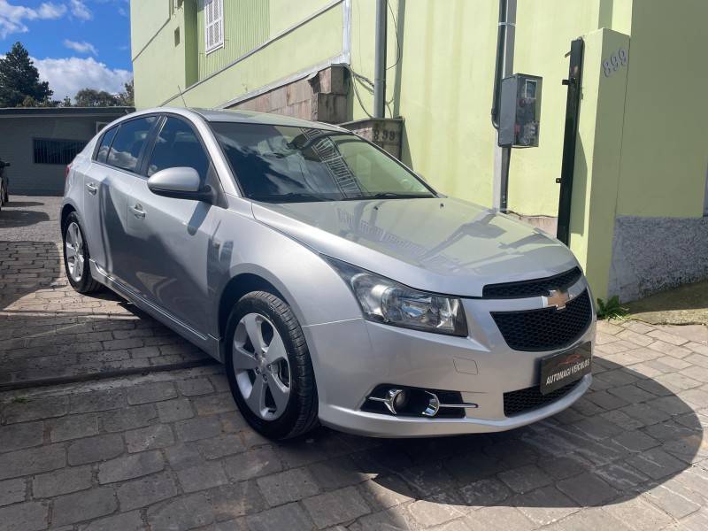 CHEVROLET - CRUZE - 2013/2014 - Prata - R$ 58.900,00