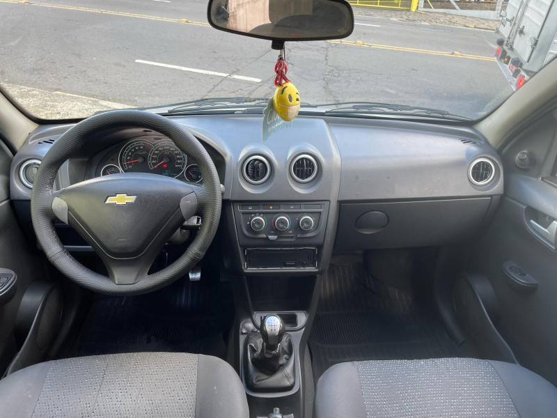 CHEVROLET - CELTA - 2015/2015 - Prata - R$ 34.900,00