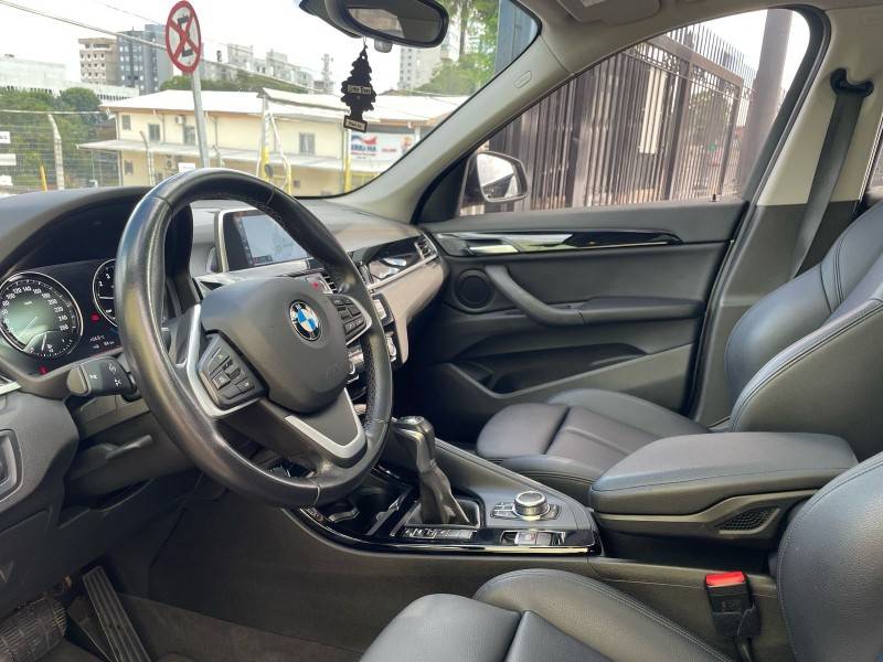 BMW - X1 - 2018/2019 - Cinza - R$ 149.900,00