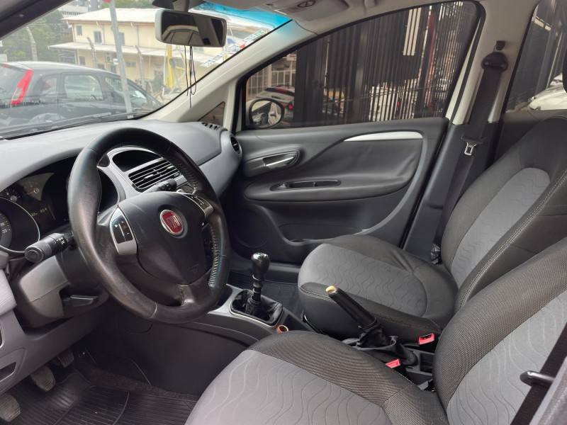 FIAT - PUNTO - 2015/2016 - Branca - R$ 42.500,00