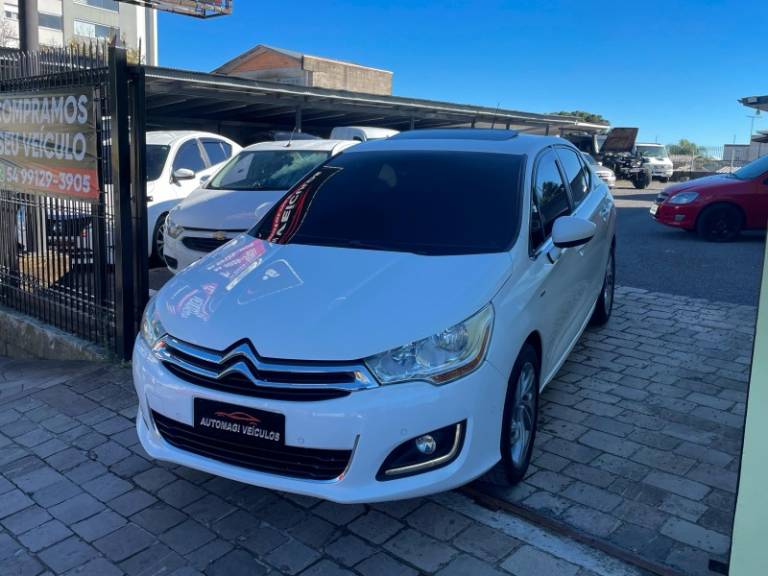 CITROËN - C4 LOUNGE - 2015/2015 - Branca - R$ 55.900,00