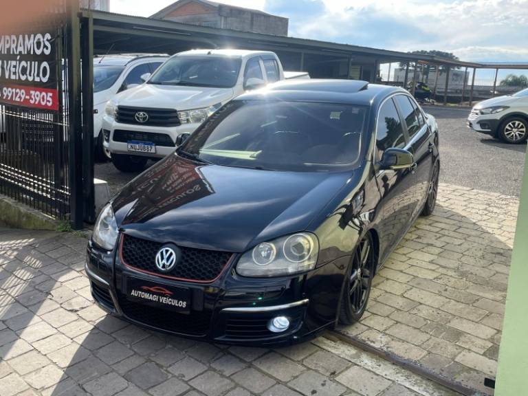 VOLKSWAGEN - JETTA - 2008/2009 - Preta - R$ 45.900,00