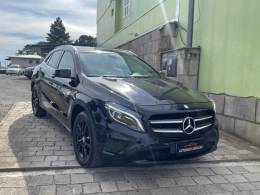 MERCEDES-BENZ - GLA 200 - 2015/2015 - Preta - R$ 104.900,00