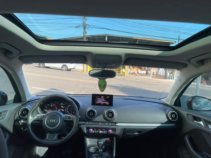 AUDI - A3 - 2014/2014 - Preta - R$ 91.900,00